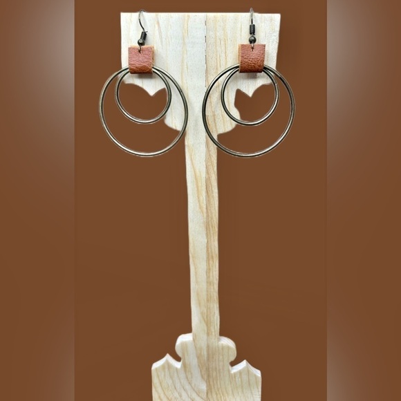 NEW Boutique Simple Beans Double Loop Drop Earrings with Faux Leather Detail - Picture 7 of 10